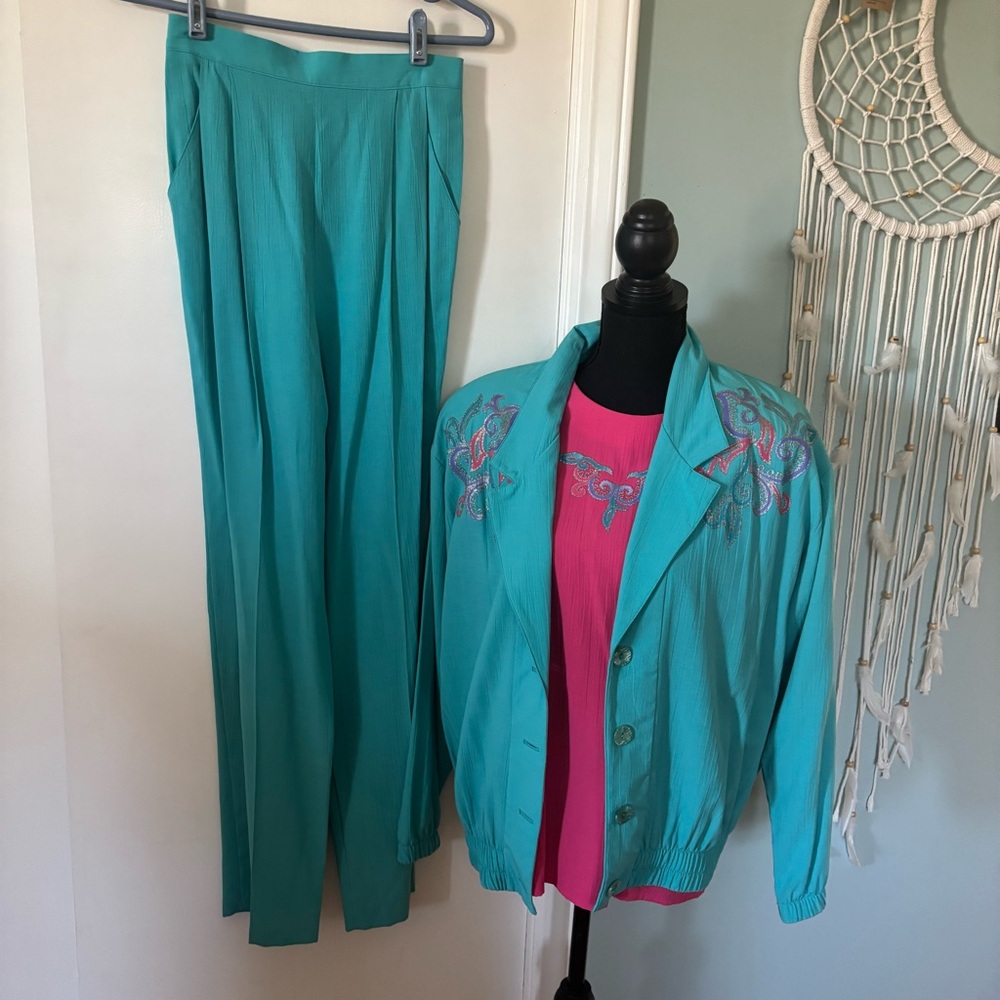Vintage Teal Embroidered Jacket and Pants Set with Pink Top